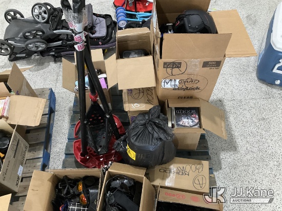 (Salt Lake City, UT) Pallet w/ Airport Lost & Found NOTE: This unit is being sold AS IS/WHERE IS via
