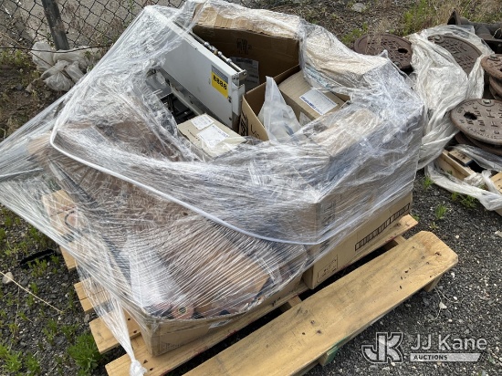 (Salt Lake City, UT) Pallet w/ Misc. NOTE: This unit is being sold AS IS/WHERE IS via Timed Auction 