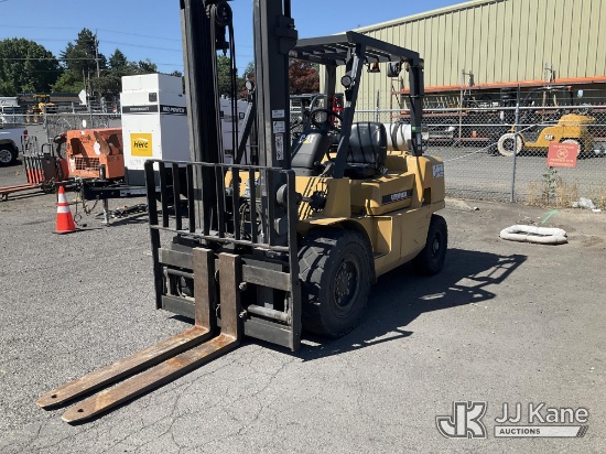 (Portland, OR) 2004 Caterpillar GP40K Rubber Tired Forklift Runs, Moves & Operates