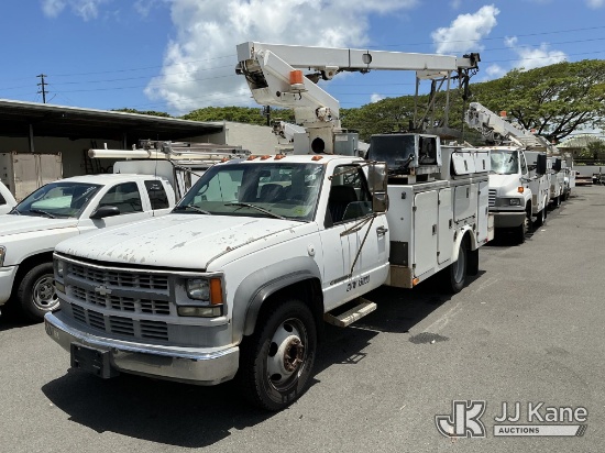 (Kaneohe, HI) Telsta A28D, Telescopic Bucket Truck mounted behind cab on 2002 Chevrolet Silverado 35