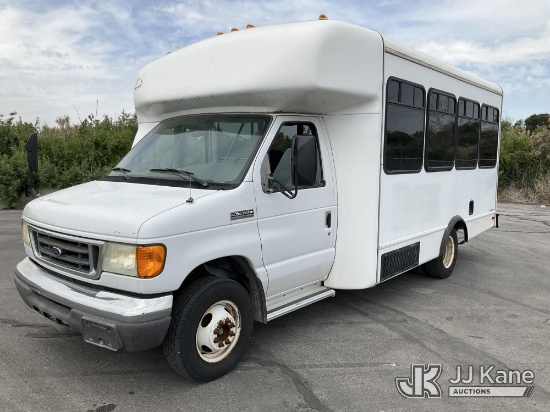 (Salt Lake City, UT) 2007 Ford E350 Shuttle Buss Runs & Moves