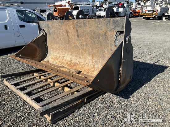 (Portland, OR) 4 in 1 Loader Bucket Operational