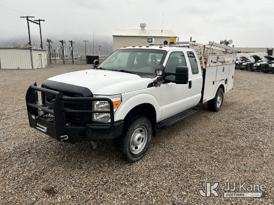 (Butte, MT) 2015 Ford F350 4x4 Extended-Cab Service Truck Runs & Moves) (Check Engine Light On