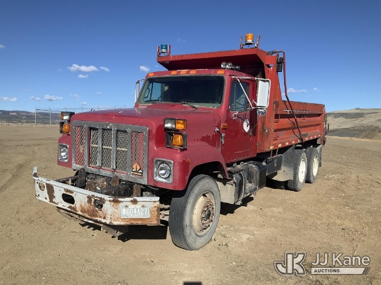 (Grand Junction, CO) 2000 International 2574 T/A Dump Truck Runs, Moves, & Dump Bed Operates) (Possi