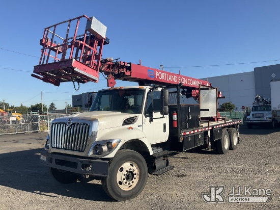 (Portland, OR) Phoenix RX87, Non-Insulated Platform Lift rear mounted on 2009 International 7500 T/A