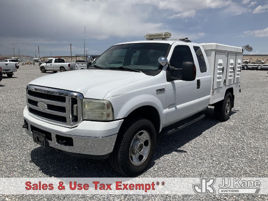 (Las Vegas, NV) 2006 Ford F350 SD 4X4 Extended Cab Animal Control Truck Runs & Moves) (Jump to Start