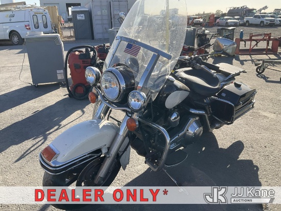 (Dixon, CA) 2006 Harley-Davidson FLHPI Motorcycle Runs With Battery Pack Attached