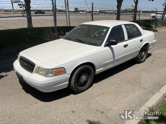 (Dixon, CA) 2011 Ford Crown Victoria Police Interceptor 4-Door Sedan Runs & Moves