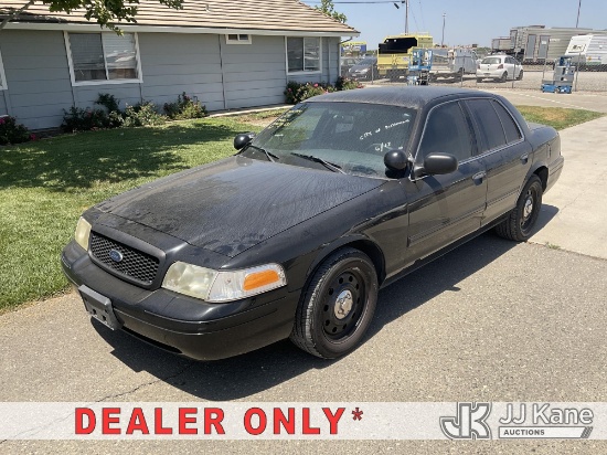 (Dixon, CA) 2009 Ford Crown Victoria Police Interceptor 4-Door Sedan Runs & Moves) (Missing Oil Cap