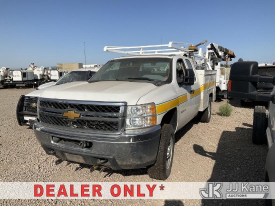 (Dixon, CA) 2013 Chevrolet Silverado 3500HD 4x4 Extended-Cab Service Truck Not Running, Condition Un