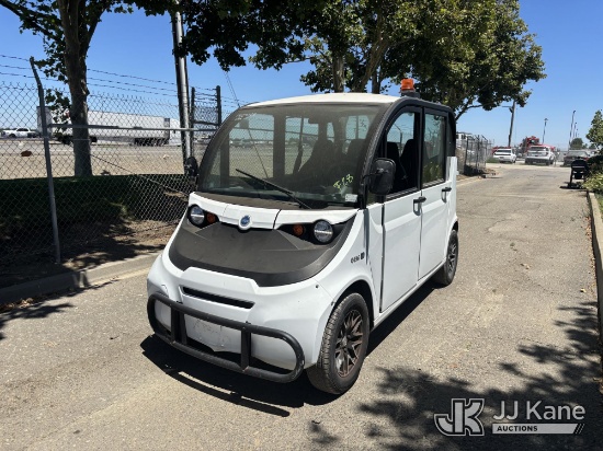 (Dixon, CA) 2017 GEM E4 Yard Cart, Electric Cart Runs & Moves) (Salvage Title