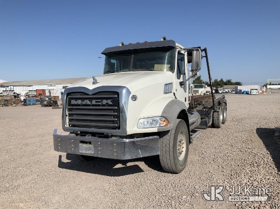 (Dixon, CA) 2015 Mack GU813 T/A Roll-Off Truck Runs & Moves) (PTO Engages-Hoist Up & Down Only Work,