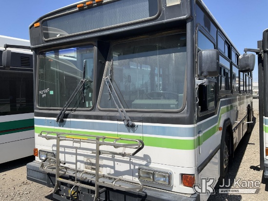 (Dixon, CA) 2002 Gillig Transit Bus Bus Runs & Moves