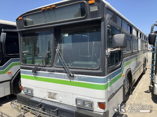(Dixon, CA) 2002 Gillig C20B102N4 Bus Runs & Moves
