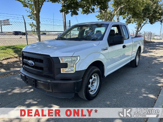 (Dixon, CA) 2016 Ford F150 Extended-Cab Pickup Truck Runs & Moves) (Check Engine Light On