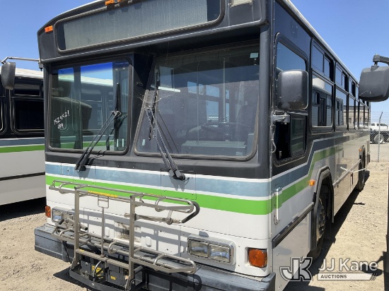 (Dixon, CA) 2002 Gillig C20B102N4 Bus Runs & Moves