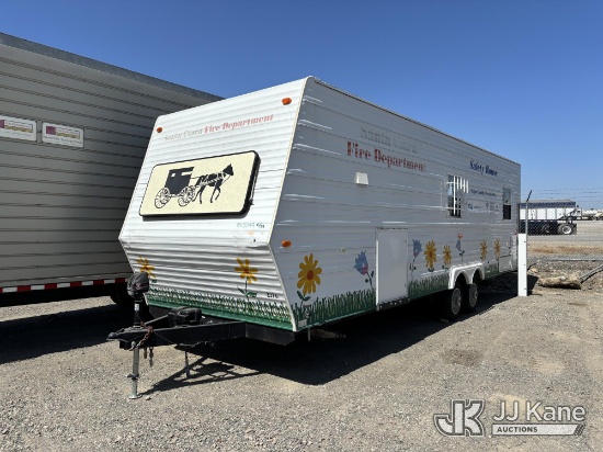 (Dixon, CA) 1998 Surry Portable Travel Trailer, trailer mtd