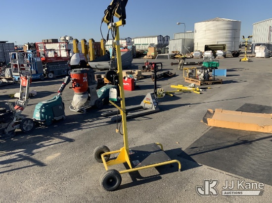 (Dixon, CA) Light Cart (Used) NOTE: This unit is being sold AS IS/WHERE IS via Timed Auction and is 