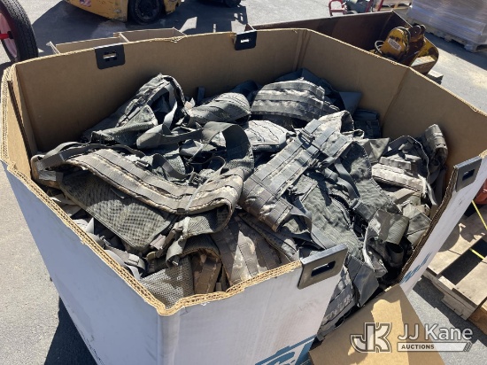 (Dixon, CA) Tactical Vest (Used) NOTE: This unit is being sold AS IS/WHERE IS via Timed Auction and 