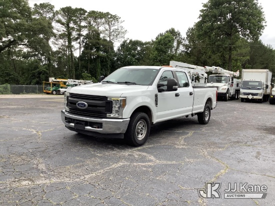 (Graysville, AL) 2018 Ford F250 Crew-Cab Pickup Truck Runs & Moves) (Body Damage