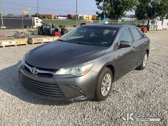 (Villa Rica, GA) 2017 Toyota Camry 4-Door Sedan Runs & Moves) (Jump to Start, Body/Paint Damage, Chi