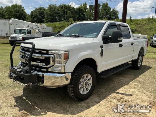 (Florence, SC) 2020 Ford F250 4x4 Crew-Cab Pickup Truck Runs & Moves) (Body Damage