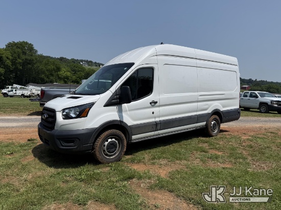 (Kodak, TN) 2020 Ford Transit 350 Sprinter Cargo Van Runs & Moves) (Minor Body Damage, Cracked Winds