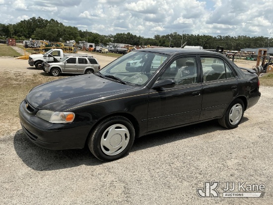 (Thonotosassa, FL) 1998 Toyota Corolla 4-Door Sedan Runs & Moves) (Runs Rough, Has Push Button start