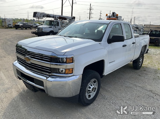 (Elizabethtown, KY) 2018 Chevrolet Silverado 2500HD Extended-Cab Pickup Truck Runs & Moves) (TPMS Li