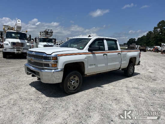 (Chester, VA) 2019 Chevrolet Silverado 2500HD 4x4 Crew-Cab Pickup Truck Runs & Moves) (Engine Knock,