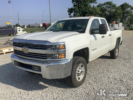 (Villa Rica, GA) 2018 Chevrolet Silverado 2500HD Extended-Cab Pickup Truck Runs & Moves) (Body/Paint
