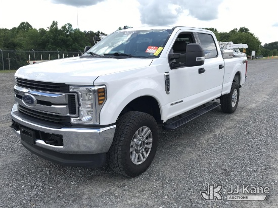 (Mount Airy, NC) 2019 Ford F250 4x4 Crew-Cab Pickup Truck Runs & Moves) (Body Damage