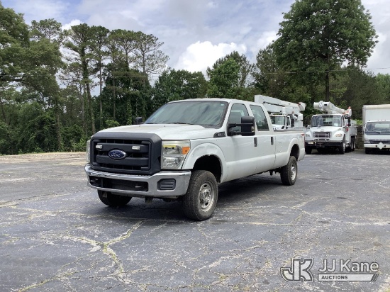 (Graysville, AL) 2015 Ford F350 4x4 Crew-Cab Pickup Truck Runs & Moves) (Odometer Display Will Not C
