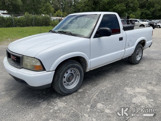 (Jacksonville, FL) 2001 GMC Sonoma Pickup Truck Runs & Moves)  (Minor Body & Paint Damage