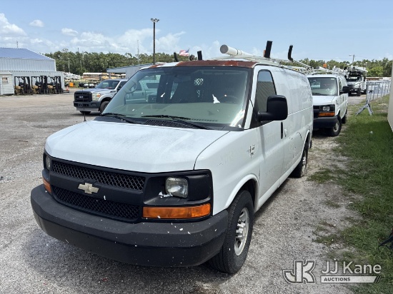 (Tampa, FL) 2011 Chevrolet Express 2500 Cargo Van Runs & Moves) (Jump To Start, Body & Paint Damage,