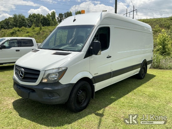 (Florence, SC) 2016 Mercedes-Benz Sprinter 2500 Cargo Van Runs & Moves) (Body Damage, Tire Pressure