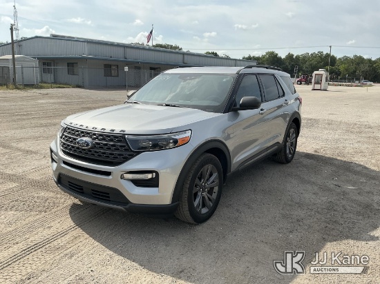 (Tampa, FL) 2021 Ford Explorer 4-Door Sport Utility Vehicle Hillsborough County Sheriff's Office Uni