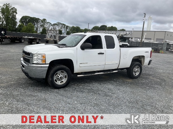 (China Grove, NC) 2013 Chevrolet Silverado 2500HD 4x4 Extended-Cab Pickup Truck Runs & Moves) (Body/