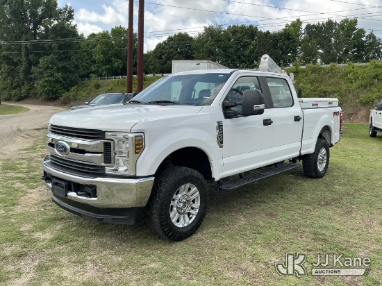 (Florence, SC) 2018 Ford F250 SD 4x4 Crew-Cab Pickup Truck Runs & Moves
