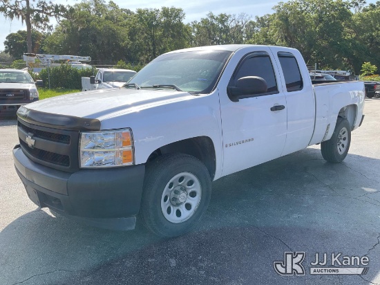 (Jacksonville, FL) 2008 Chevrolet Silverado 1500 4x4 Extended-Cab Pickup Truck Runs & Moves) (Minor 
