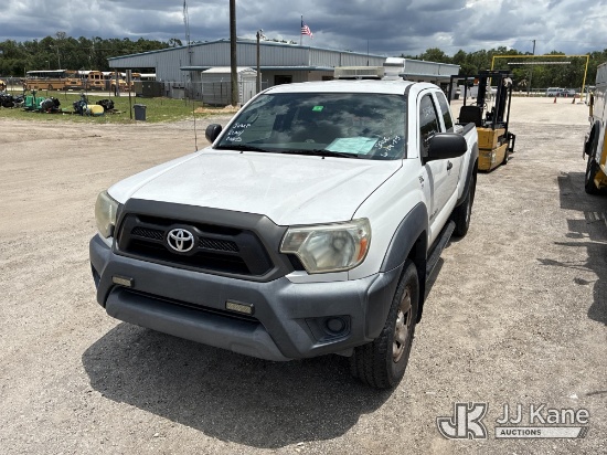 (Thonotosassa, FL) 2014 Toyota Tacoma 4x4 Extended-Cab Pickup Truck, Radio Not Included Runs & Moves