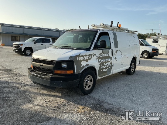 (Tampa, FL) 2006 Chevrolet Express Cargo Van Runs & Moves) ( Jump To Start, Body Damage, Paint Damag
