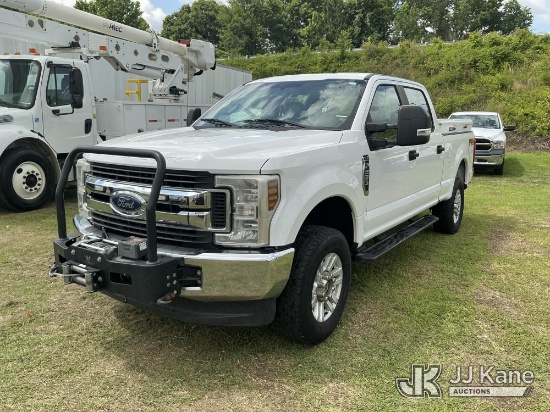 (Florence, SC) 2018 Ford F250 4x4 Crew-Cab Pickup Truck Runs & Moves) (Check Engine Light On, Body D