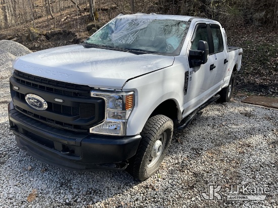(Oil Springs, KY) 2022 Ford F250 4x4 Crew-Cab Pickup Truck Not Running, Condition Unknown, Wrecked) 