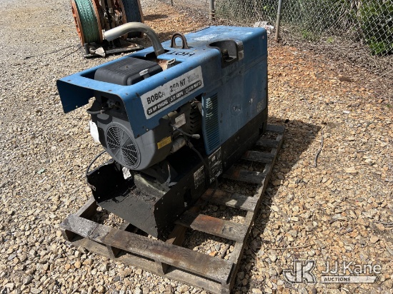 (Villa Rica, GA) 2014 Miller Bobcat 250 Welder/Generator Missing Battery) (Condition unknown
