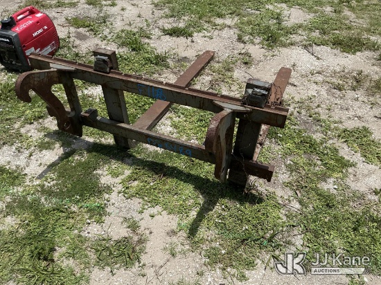 (Tampa, FL) Fork Attachment (Paint/Rust/Body Damage) NOTE: This unit is being sold AS IS/WHERE IS vi