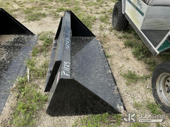 (Tampa, FL) 66 in. Bucket Skid Steer Attachment (New) NOTE: This unit is being sold AS IS/WHERE IS v