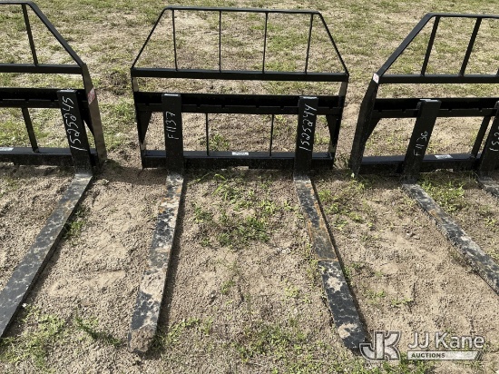 (Thonotosassa, FL) Fork Skid Steer Attachment (New) NOTE: This unit is being sold AS IS/WHERE IS via