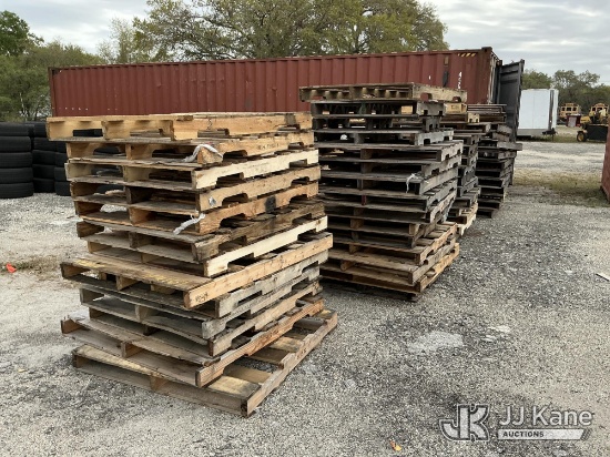 (Thonotosassa, FL) Lot of Assorted Pallets (Hillsborough County Sheriff's Office Unit) NOTE: This un