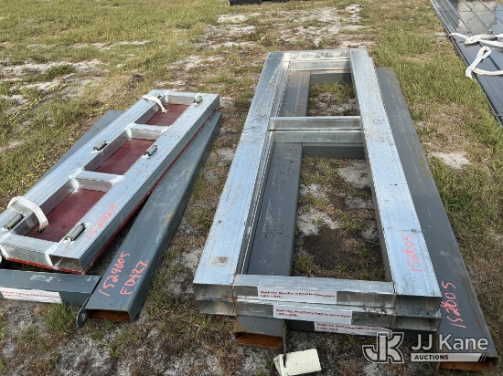 (Tampa, FL) 5 Multi-Use Steel Frame Pallet (New) (Paint & Body Damage) NOTE: This unit is being sold